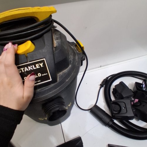 STANLEY WET/DRY VACUUM - 6GAL/22.7L - 4.0HP - BLACK/YELLOW (MODEL: SL18116P) image 2