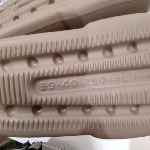 UNISEX MELLOW SOFT CLOUD SLIDES / SLIPPERS - MEN'S: 7-8 WOMEN'S: 8-9 - BROWN (MODEL : ML05) image 3