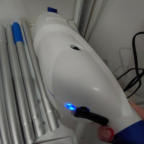 SHARKSWELL BATTERY POWERED UNDERWATER POLE ATTACHABLE POOL VACUUM - 98" - BLUE/WHITE - (MODEL S6 PRO) image 2