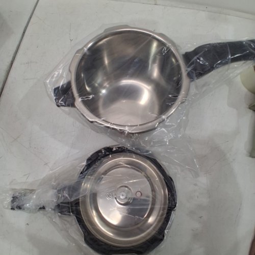 PRESTIGE ALPHA DELUXE INDUCTION BASE STAINLESS STEEL PRESSURE COOKER - 3L - SILVER image 3