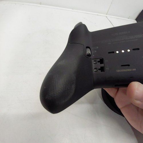 XBOX ELITE WIRELESS CONTROLLER SERIES 2 - XBOX ONE ELITE 2 CONTROLLER EDITION image 4