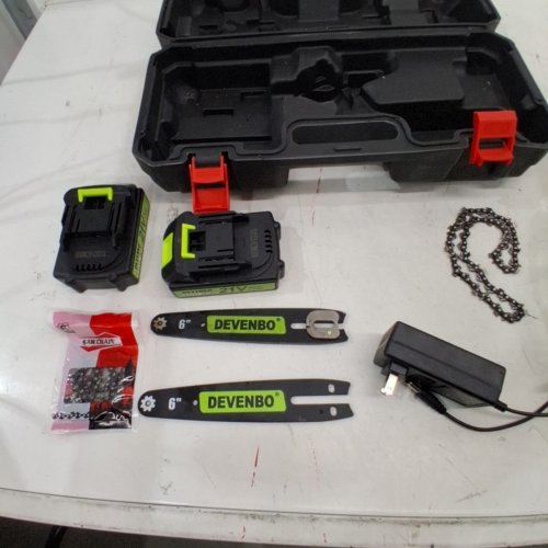 DEVENBO CORDLESS HANDHELD ELECTRIC PORTABLE MINI CHAINSAW - 6" / 880W / 2000 MAH BATTERY - BLACK / GREEN (MODEL: ZHDJ-01) image 5
