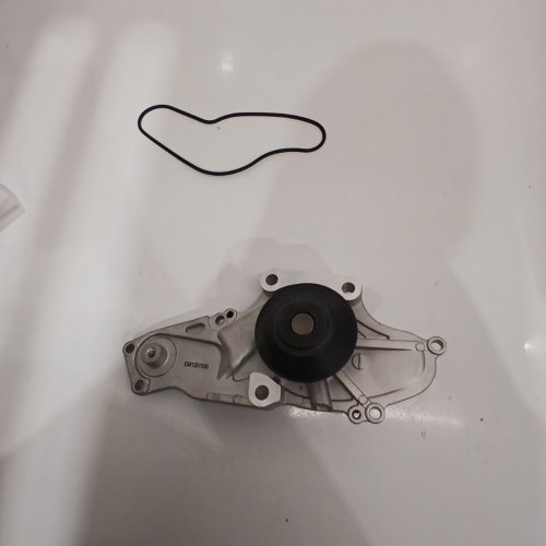 CANUCK MOTORS AUTOMOTIVE ENGINE WATER PUMP WITH GASKET FOR VARIOUS HONDA & ACURA MODELS - SILVER (MODEL: CM1351530) image 4