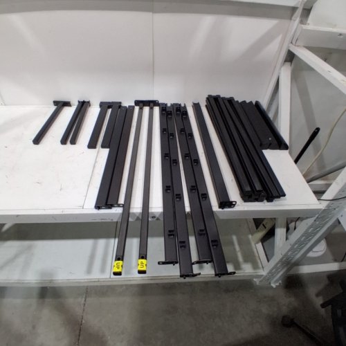 ZINUS METAL PLATFORM BED FRAME WITH STEEL SLAT SUPPORT / MATTRESS FOUNDATION - 16" - QUEEN - BLACK (MODEL: AZ-MPRC-16QS) image 2