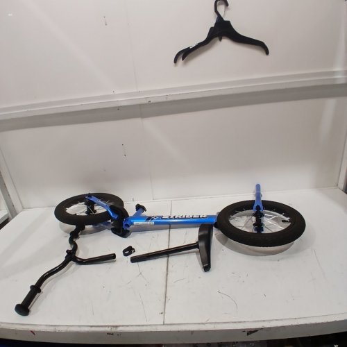 STRIDER 14X SPORT CONVERTIBLE BALANCE BIKE TO PEDAL BIKE - BLUE image 2