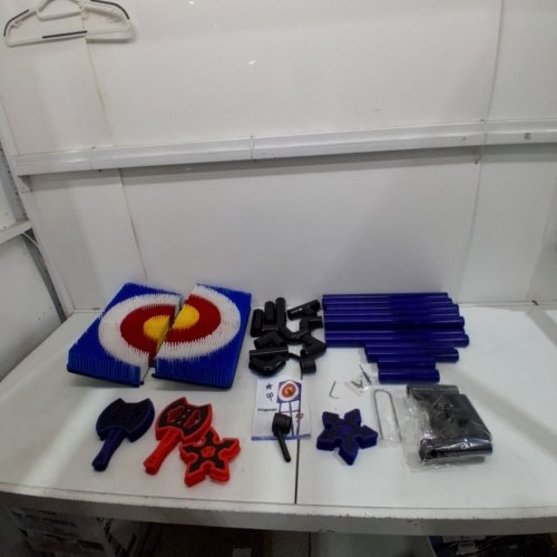 STEADYJOY AXE THROWING GAME WITH 6 AXES & 6 DARTS - 5FT - BLUE/RED image 2