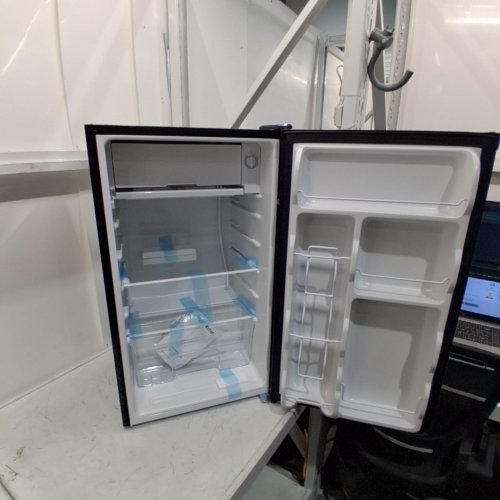 UPSTREMAN SINGLE DOOR MINI FRIDGE WITH FREEZER AND MINI ICE TRAY - 3.2 CU. FT. - BLACK (MODEL: BR321) image 3