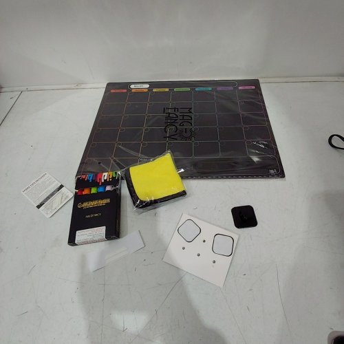 MAC FANCY MAGNETIC DRY CALENDAR BOARD WITH 6 FINE TIP WET ERASE MARKERS - BLACK / MULTI-COLOUR image 2