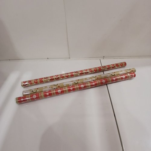 3PK HALLMARK REVERSIBLE RECYCLABLE GIFT WRAP - 120 SQ. FT TOTAL - RED/NATURAL image 3