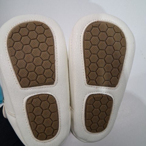 GIRL'S FIRST WALKERS SHOES - SIZE 2 - BEIGE image 2