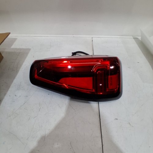RIGHT PASSENGER TAIL LIGHT ASSEMBLY FOR SELECT MODELS - RED AND BLACK (STYLE: DP-GMSR1923) image 3