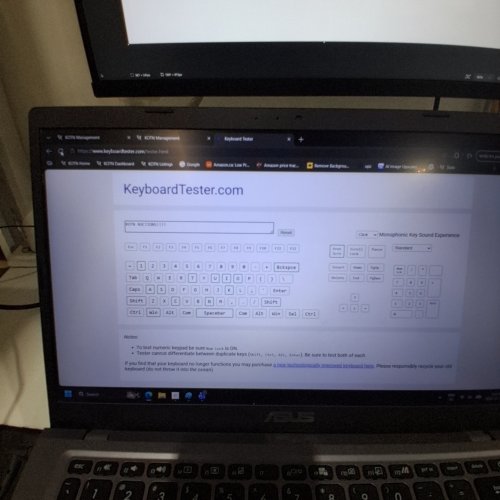 2PC LOGITECH MK320 *FRENCH CANADIAN LAYOUT* WIRELESS DESKTOP KEYBOARD AND MOUSE COMBO - BLACK (MODEL: Y-R0067) image 4