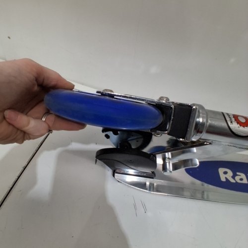 RAZOR A3 KICK SCOOTER - BLUE (MODEL: 13014343) image 3