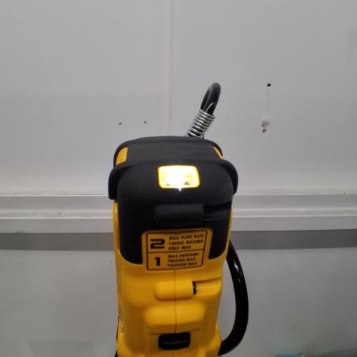 DEWALT CORDLESS VARIABLE SPEED GREASE GUN *TOOL ONLY* - 20V - 10000PSI - YELLOW (MODEL: DCGG581) image 2