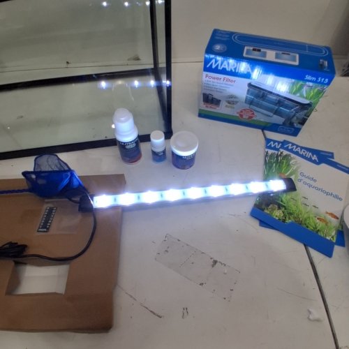 MARINA 10GAL LED AQUARIUM KIT image 2