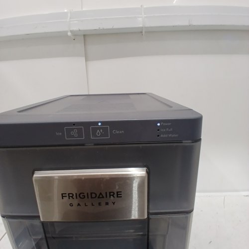 FRIGIDAIRE GALLERY COUNTERTOP NUGGET-SHAPED ICE MAKER WITH STAINLESS STEEL TRIM - 33 LBS - BLACK (MODEL: EFIC201-BLACK) image 2