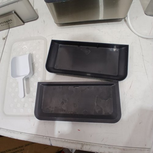FRIGIDAIRE GALLERY COUNTERTOP NUGGET-SHAPED ICE MAKER WITH STAINLESS STEEL TRIM - 33 LBS - BLACK (MODEL: EFIC201-BLACK) image 4