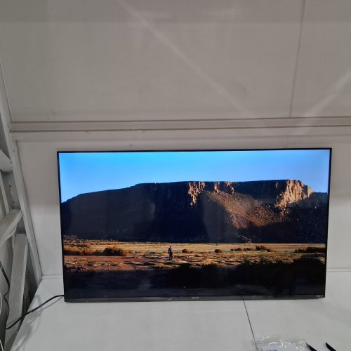 PHILIPS 4K UHD QLED ROKU SMART TV - 50" (MODEL: 50PQL7676) image 7