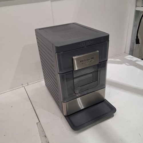 FRIGIDAIRE GALLERY COUNTERTOP NUGGET-SHAPED ICE MAKER WITH STAINLESS STEEL TRIM - 33 LBS - BLACK (MODEL: EFIC201-BLACK) image 4