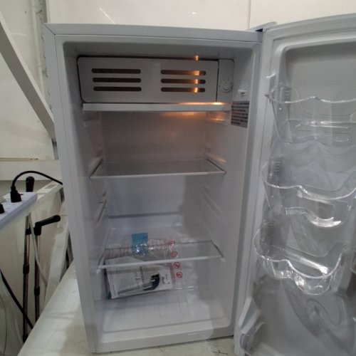 FRIGIDAIRE COMPACT MINI FRIDGE WITH CHILLER AND ERASER BOARD DOOR - 3.2CU.FT. - WHITE (MODEL: EFR331-WHITE-6COM) image 4