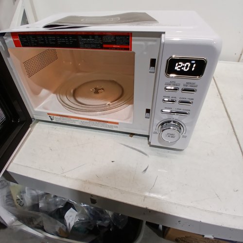 GALANZ RETRO STYLE COUNTERTOP MICROWAVE OVEN - 0.7CU.FT. - WHITE (MODEL: GLCMKZ07WER07) image 3