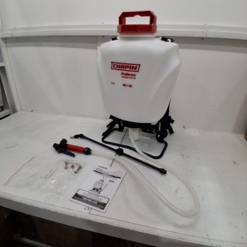 CHAPIN PROFESSIONAL BACKPACK POLY SPRAYER - 4 GALLON (M#:61800) image 2