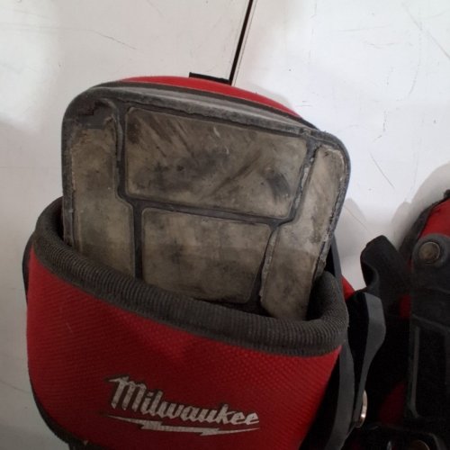 2PK MILWAUKEE STABILIZER KNEE PADS WITH THIGH STRAP - RED/BLACK (MODEL: 48-73-6051) image 4
