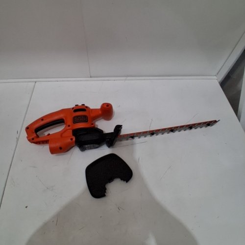 BLACK+DECKER CORDED HEDGE TRIMMER, 16 INCH CUTTER (M# BEHT100) image 2