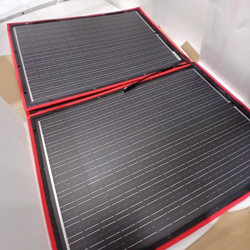 DOKIO PORTABLE FOLDABLE SOLAR PANEL KIT- 110W 18V- 21" X 28" - (MODEL: FFSP-110M) image 2