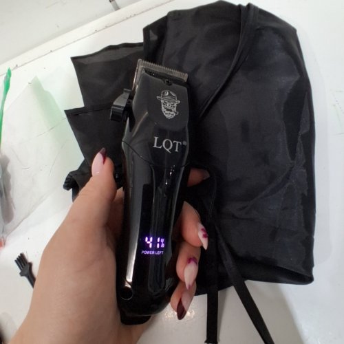 18PC MENS LQT PROFESSIONAL CORDLESS HAIR CLIPPERS & TRIMMER KIT WITH LED DISPLAY -BLACK (MODEL: LOT-C103) image 2