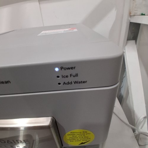 FRIGIDAIRE GALLERY COUNTERTOP CRUNCHY CHEWABLE NUGGET ICE MAKER WITH STAINLESS STEEL TRIM & AUTO SELF-CLEANING FUNCTION - 33 LBS - GREY - (MODEL: EFIC220-GREY-6COM) image 2