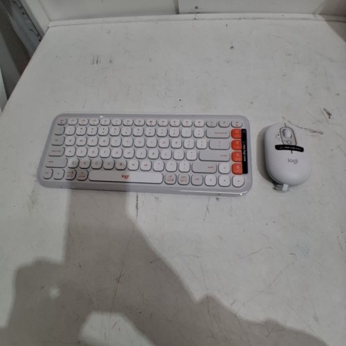 LOGITECH POP ICON KEYS WIRELESS BLUETOOTH KEYBOARD, COMFORTABLE TYPING, PROGRAMMABLE KEYS, EASY-SWITCH BETWEEN UP TO 3 DEVICES, FOR LAPTOP, TABLET, PC - WHITE/ORANGE image 3