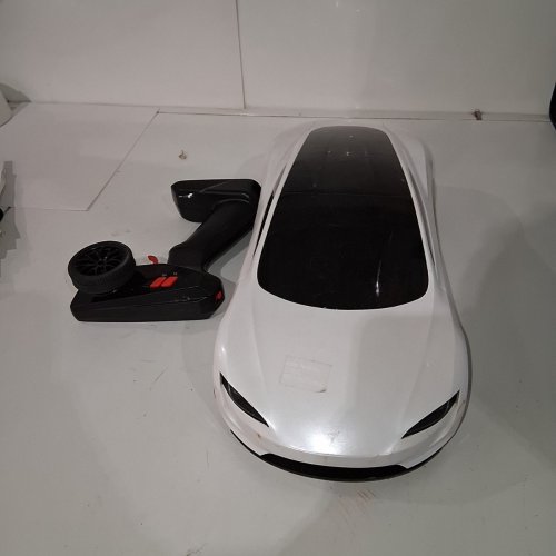 MATTEL TESLA ROADSTER REMOTE CONTROL CAR - WHITE AND BLACK (MODEL: HYG78) image 3