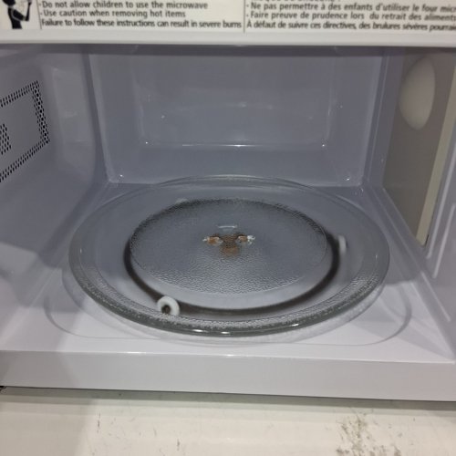 COMFEE COUNTERTOP MICROWAVE OVEN - 0.7 CU.FT/700W - WHITE (MODEL: CM-M201K(WH)) image 4