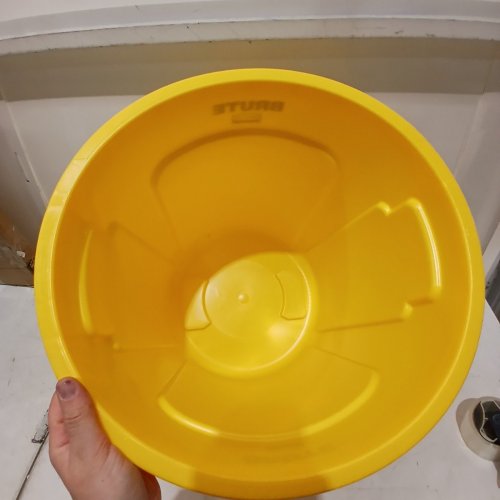 RUBBERMAID COMMERCIAL PRODUCTS BRUTE GARBAGE CAN - 10GAL- YELLOW - (MODEL: FG261000YEL) image 3