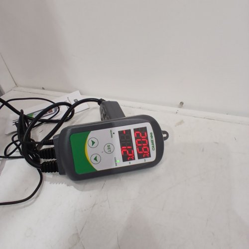 INKBIRD DIGITAL TEMPERTURE CONTROLLER OUTLET THERMOSTAT PLUG (MODEL: ITC-308) image 3