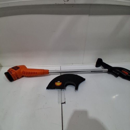 BLACK + DECKER CORDED STRING TRIMMER WITH AFS - 13" (MODEL: ST7700) image 2