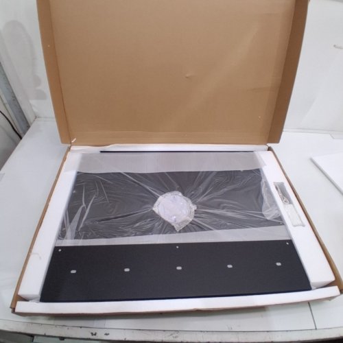 MOONEE HOLLYWOOD VANITY MIRROR WITH 3 COLOUR LIGHTING OPTIONS AND USB CHARGING PORTS -23" X 18" - (MODEL: HLW-5846) image 2