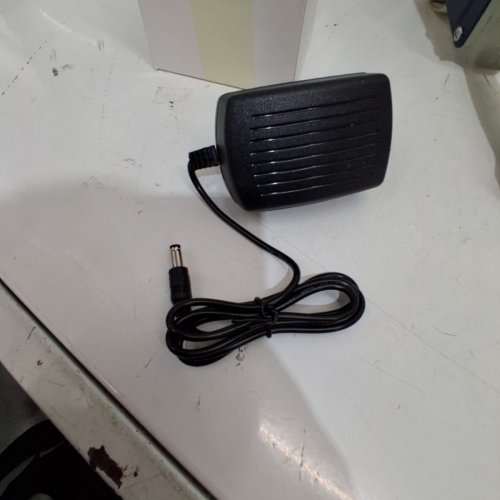 UNIVERSAL AC POWER ADAPTER - 100 TO 240V - BLACK image 3