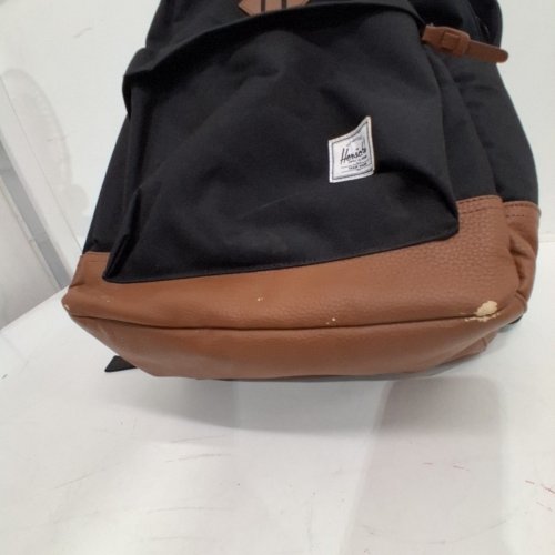 HERSCHEL SUPPLY CO. UNISEX-ADULT MID VOLUME HERITAGE BACKPACK - BLACK / TAN image 4