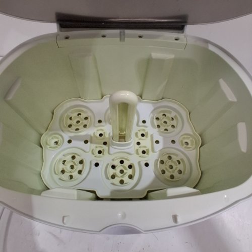 DR BROWNS NATURAL FLOW DELUXE BOTTLE STERILIZER ELECTRIC STEAM SYSTEM - STERILIZES 6 BOTTLES AT ONCE - WHITE (MODEL: AC045) image 2