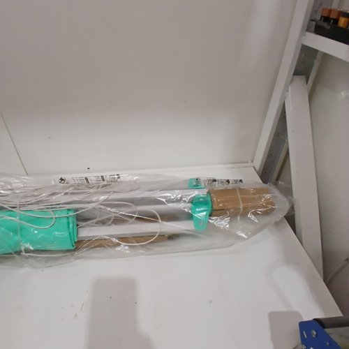 SONGMICS RETRACTABLE OUTDOOR UMBRELLA DRYING RACK WITH CLOTHES PINS - 66LBS CAPACITY - 52.4~76.4" - TURQUOISE (MODEL: ULLR302E01) image 3