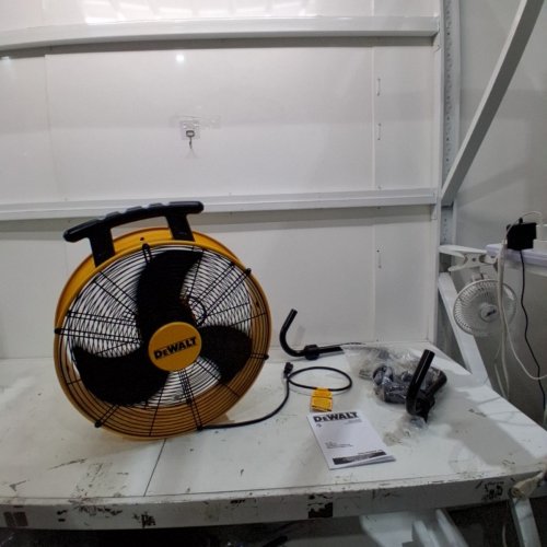 DEWALT 3 SPEED ADJUSTABLE INDUSTRIAL DRUM FAN - 18" 120V - (MODEL - DXF184) image 4