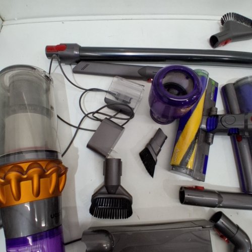 DYSON V15 DETECT PLUS CORDLESS MULTI-PURPOSE VACUUM CLEANER WITH ATTACHMENTS - GREY (MODEL: SV47) image 7
