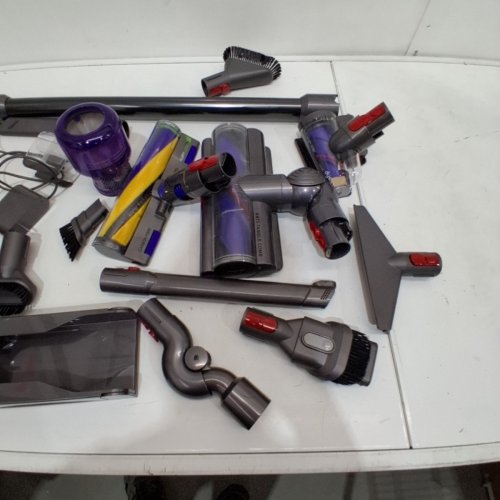 DYSON V15 DETECT PLUS CORDLESS MULTI-PURPOSE VACUUM CLEANER WITH ATTACHMENTS - GREY (MODEL: SV47) image 8