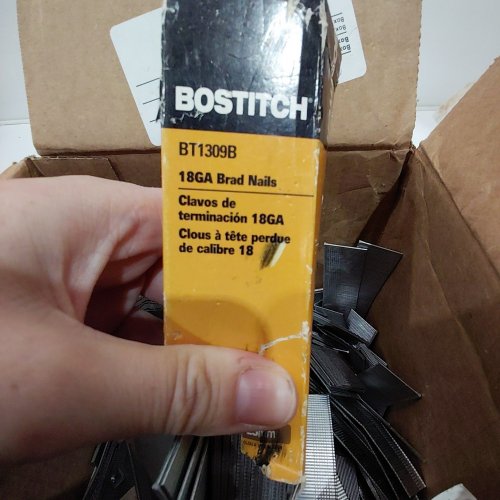 ~6000PK BOSTITCH 18GA BRAD NAILS - 1" LONG - (MODEL: BT1309B) image 2