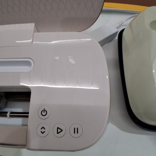 CRICUT MAKER 4 SMART VINYL PAPER CUTTING MACHINE + ESSENTIAL BUNDLE - WITH BLUETOOTH CONNECTIVITY, COMPATIBLE WITH IOS, ANDROID, WINDOWS & MAC - SEASHELL (MODEL: CXPL303B) image 10