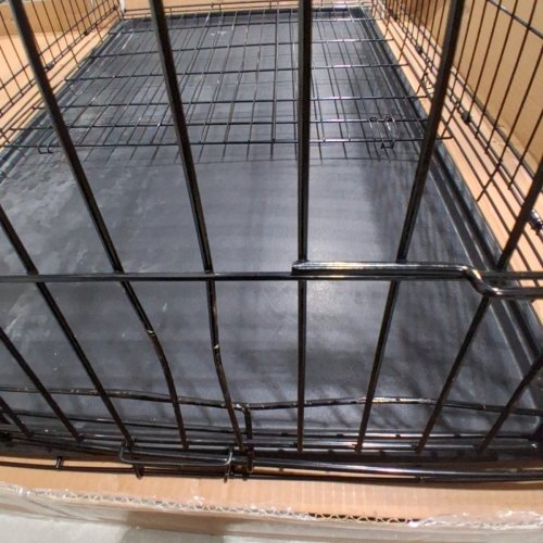 AMAZON BASICS FOLDABLE METAL WIRE SINGLE DOOR DOG CRATE WITH TRAY - 30" X 48" X 32" - BLACK image 4