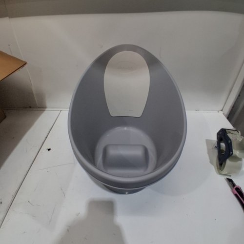 SHNUGGLE NEWBORN BABY BATH WITH BUILT IN SUPPORT BUMP AND SOFT BACKREST - 23" X 15" X 11" - GREY image 2