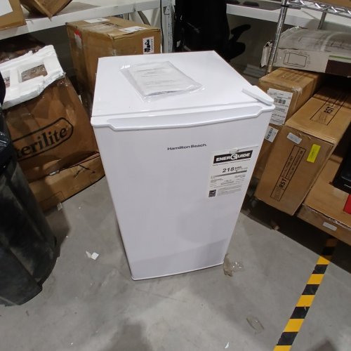 HAMILTON BEACH 3.3CUFT COMPACT REFRIGERATOR - WHITE - (MODEL: HBR33MWEE02) image 3